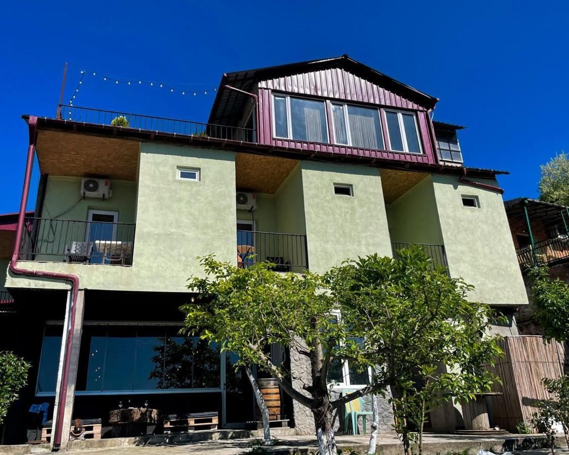 Green Flower Hotel Кутаиси Екстериор снимка